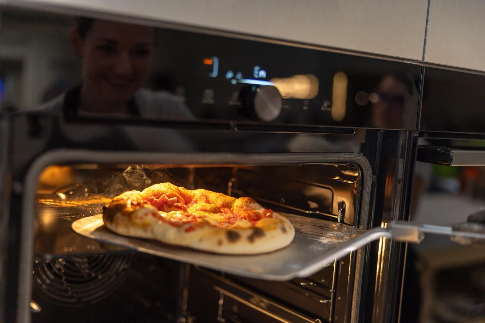 Savršena pizza kod kuće: što nude nove pećnice Gorenje i Hisense